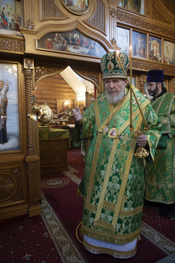 Престольный праздник в Серафимовском храме Балашихи